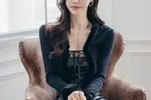 曝4瓜！湖南台女主持爱买高仿、体重反弹、怀四胎沈腾令人意外